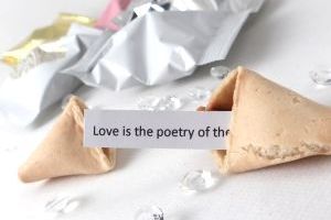 wedding fortune cookies with wedding quotations inside